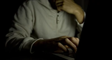 Pritvoren 21-godišnjak zbog zlostavljanja djece na internetu