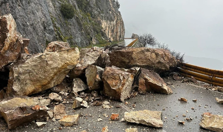 Odron na cesti, ilustracija