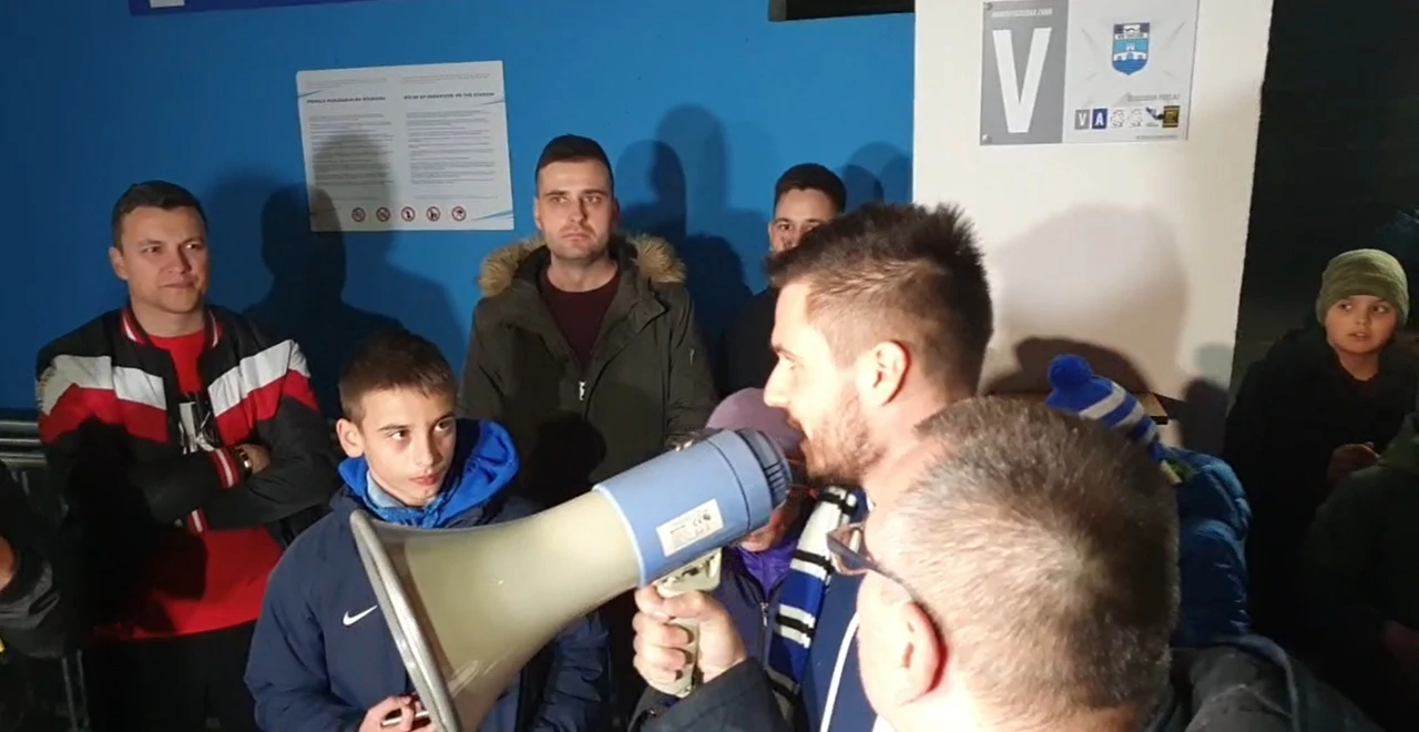 Kristijan Lovrić s navijačima