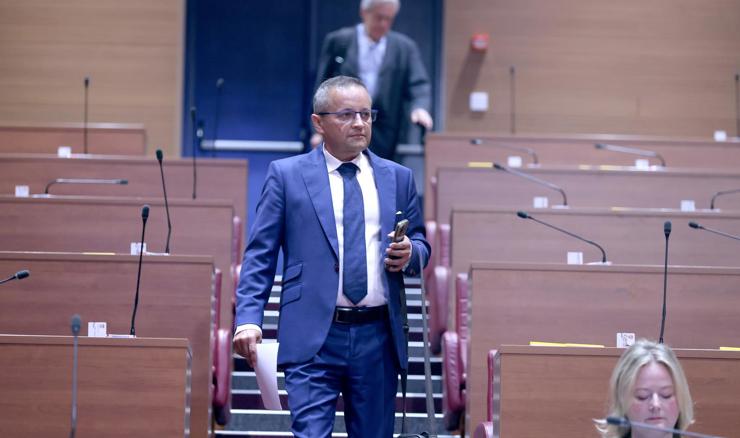 Reakcije na Kolarićevo napuštanje SDP-a