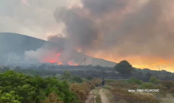 HVZ: Požar kod Komiže pod nadzorom