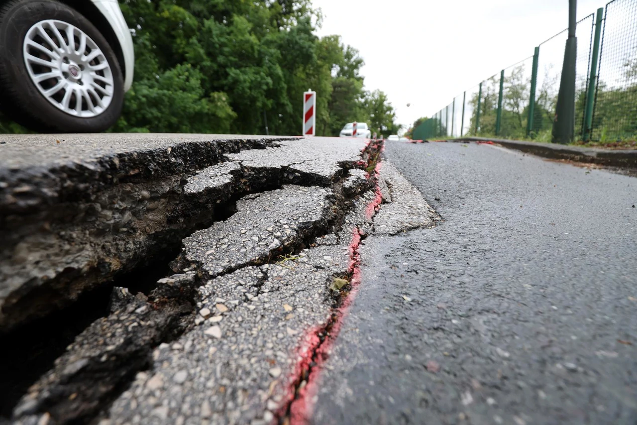 Aktiviralo se klizište na Pantovčaku, Foto: Sanjin Strukic/Pixsell