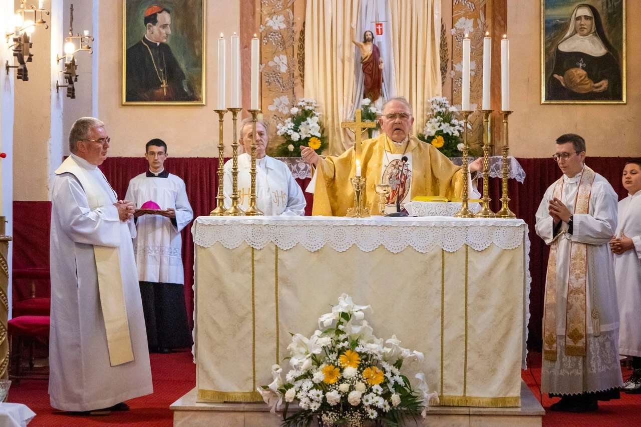 Sveta misa u crkvi sv. Josipa Radnika u Đurđinu, Foto: Ivana Piuković/UBH "Dužijanca"