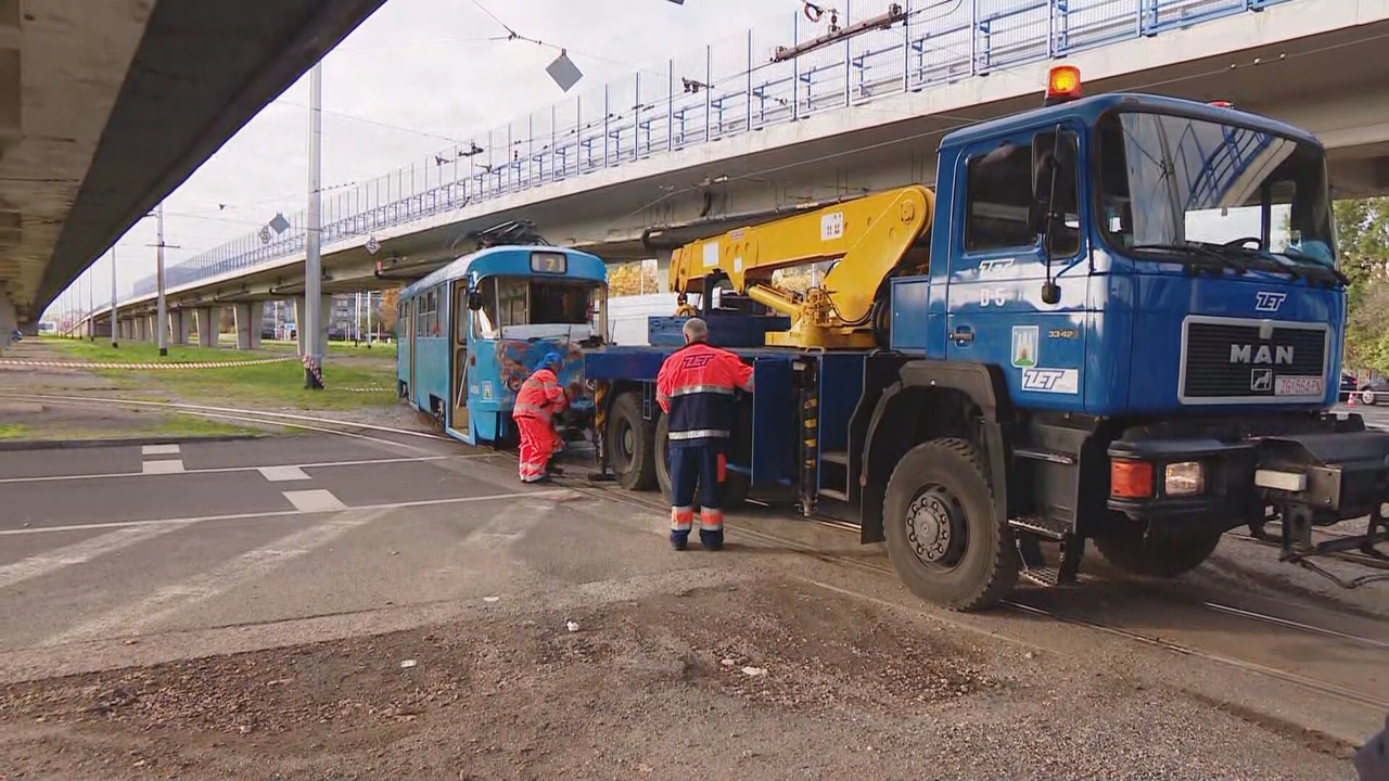 Sudar tramvaja i autobusa