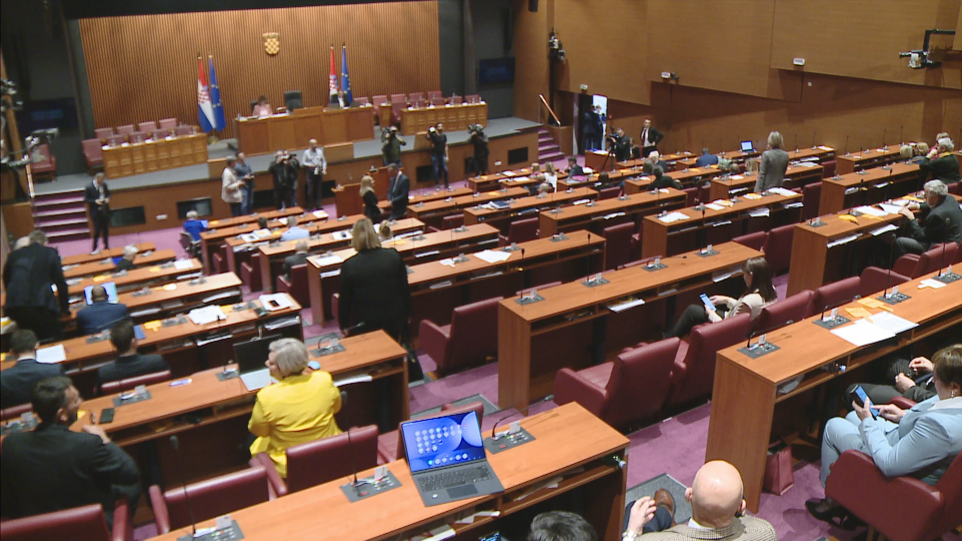 Aktualno prijepodne u Hrvatskom saboru - HRT