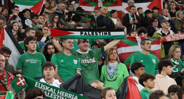Navijači na utakmici Baskije i Palestine