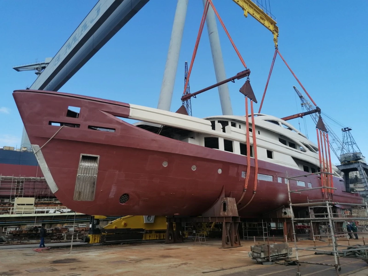 Porinuće jahte u 3. Maju