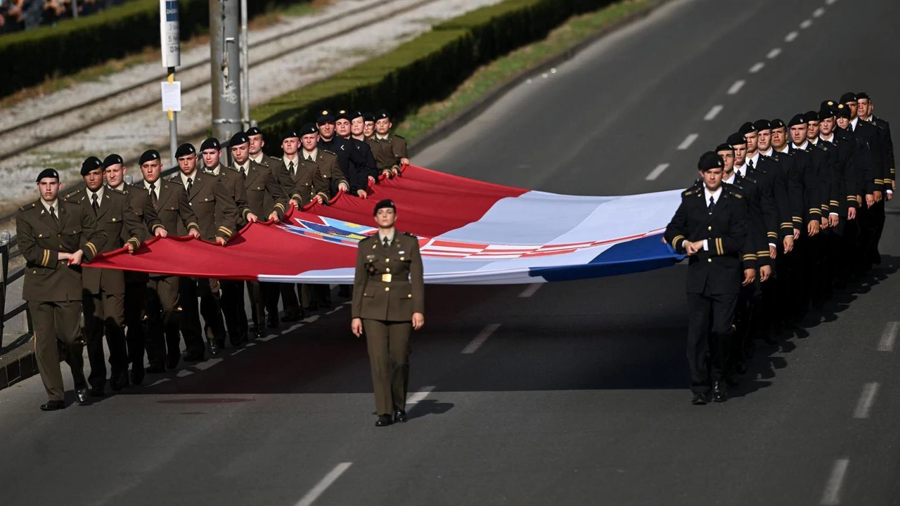 Vojni mimohod u Zagrebu, Foto: Marko Lukunic /Pixsell