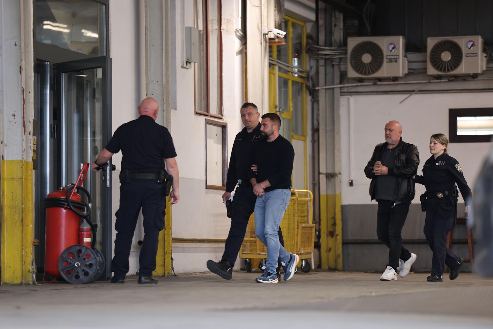 pxl 160426 150162097 20260417134102