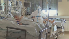 Sve više pacijenata na respiratoru, medicinsko osoblje premoreno