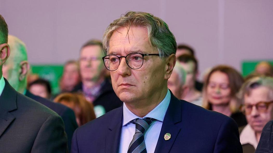 pxl 201225 143737946 20260402190125