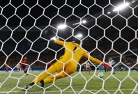 Moreno trese vratnicu s bijele točke, Foto: Marcelo Del Pozo/REUTERS