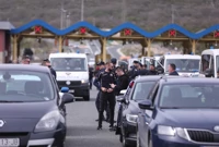 Navijači Dinama na izlazu s autoceste u Dugopolju, Foto: Ivo Čagalj/PIXSELL
