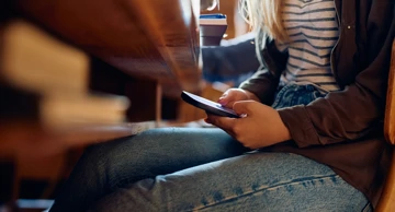 Sabor o zabrani mobitela u školama