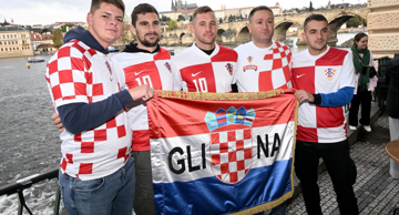 Hrvatski navijači u Pragu