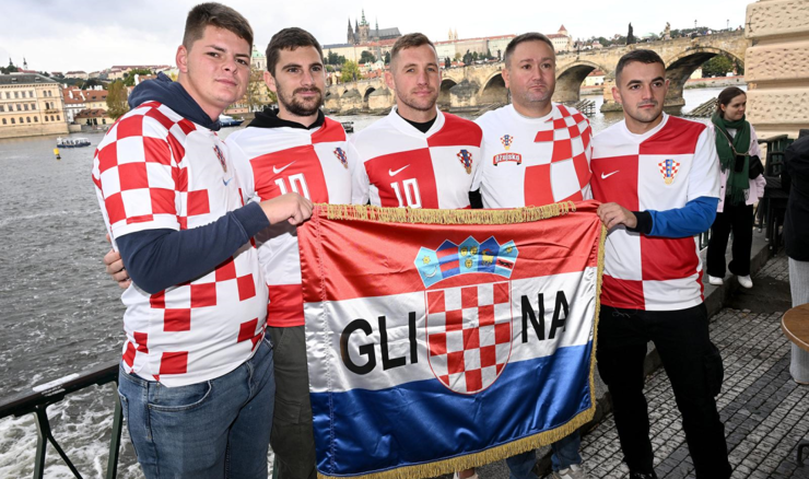 Hrvatski navijači u Pragu