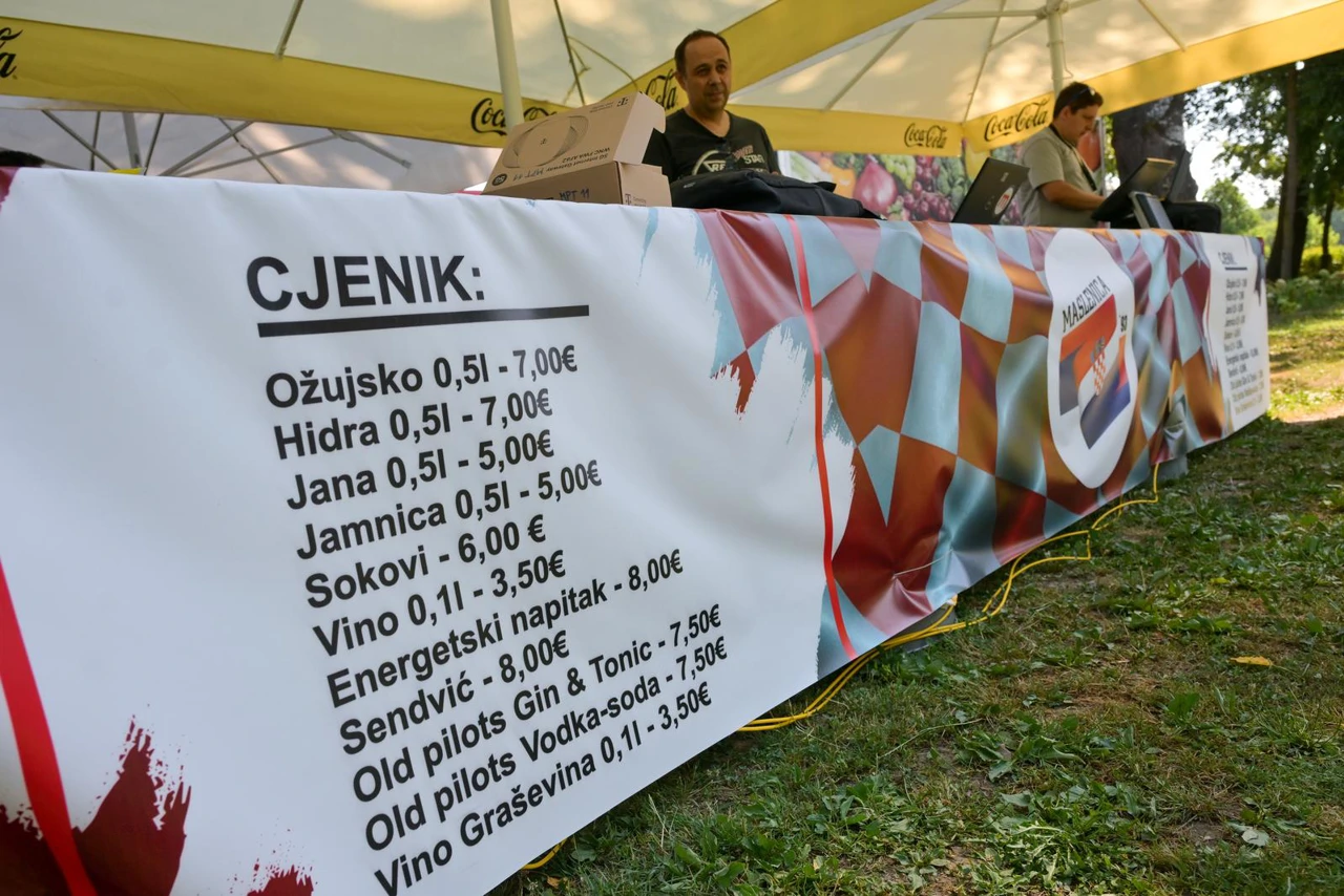 Paprene cijene na koncertu Marka Perkovića Thompsona, Foto: Sandra Simunovic /Pixsell