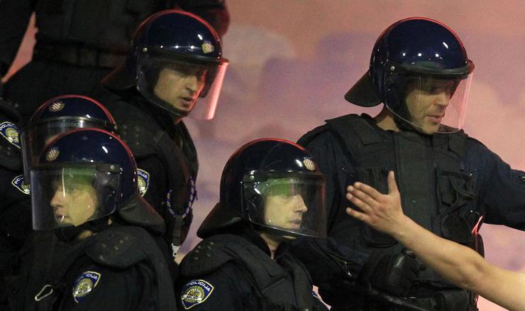 Sindikat policije traži da se otkrije tko stoji iza huligana