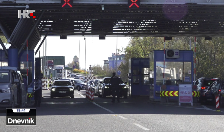 Kolone u Staroj Gradiški