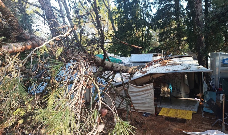 Pijavica pogodila kampove na Lošinju, dvije osobe ozlijeđene