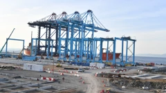 Na Rijeka Gateway terminalu stigle dvije velike dizalice za prekrcaj kontejnera