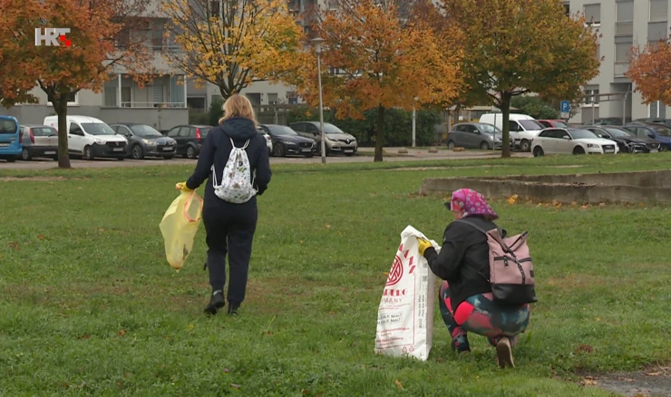 Čisteći Medvjedići u akciji: Volonteri očistili park u Španskom