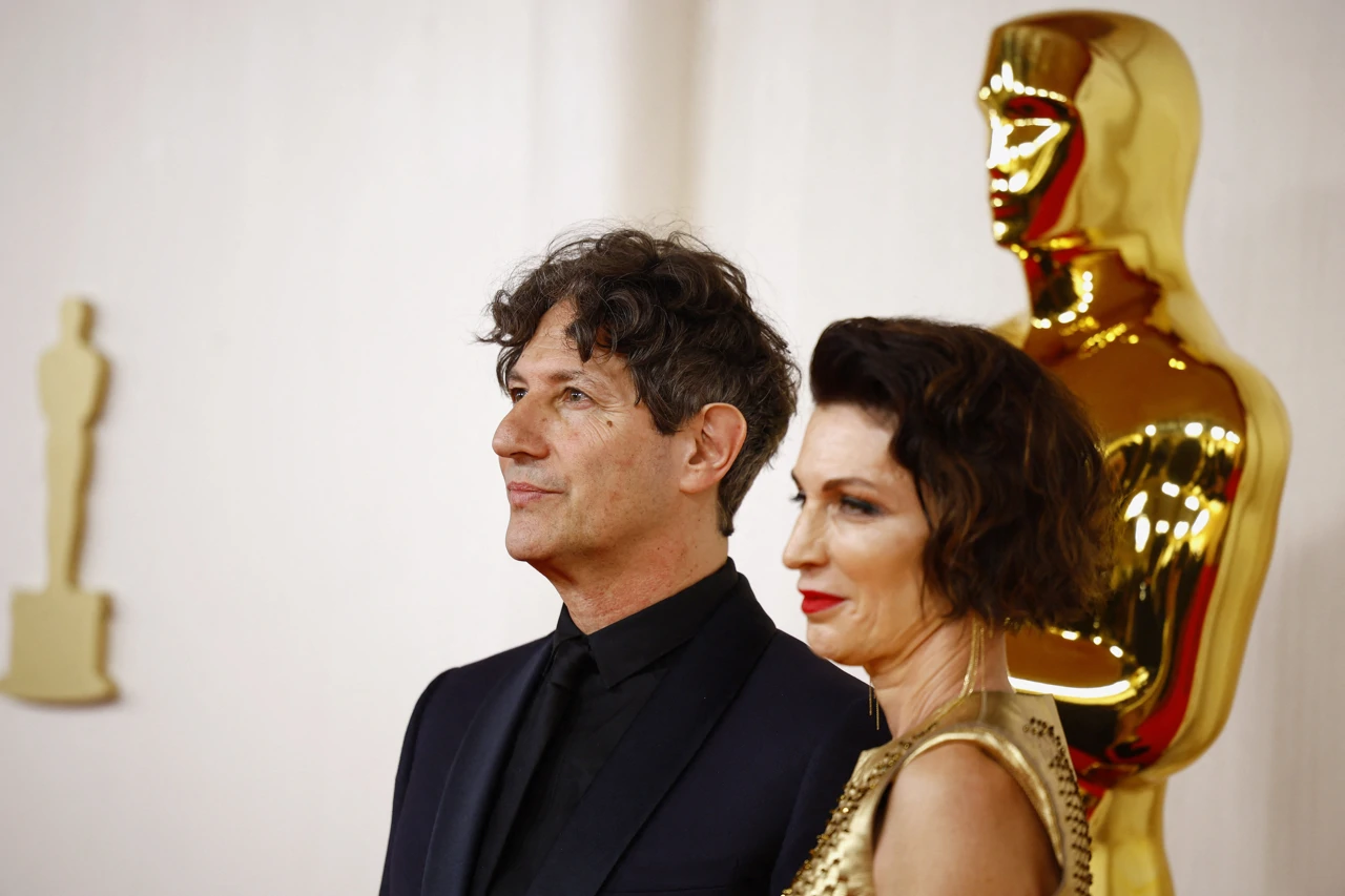 Jonathan Glazer sa suprugom Rachael Penfold