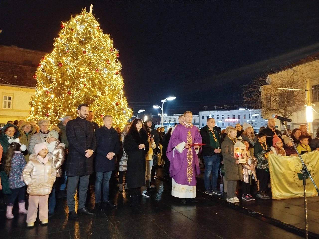 Upaljena druga adventska svijeća 