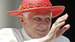 Bivši papa Benedikt
