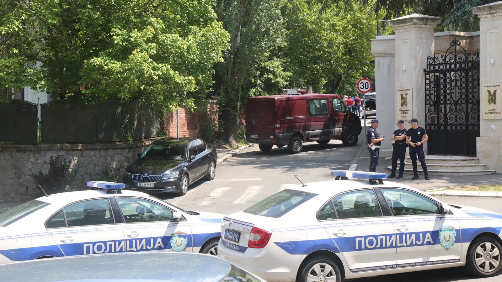 Dačić: Počinitelj napada na osiguranje izraelskog veleposlanstva je konvertit