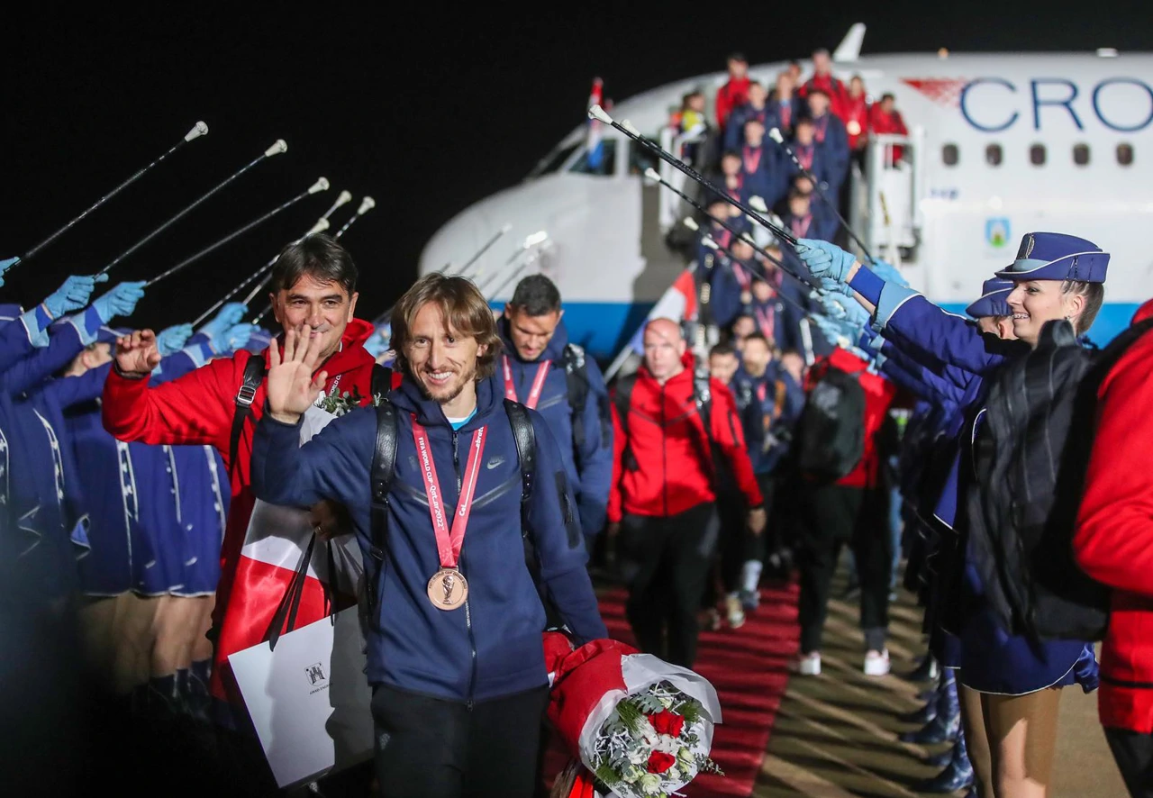 Izlazak iz zrakoplova, Foto: Slavko Midzor/Pixsell