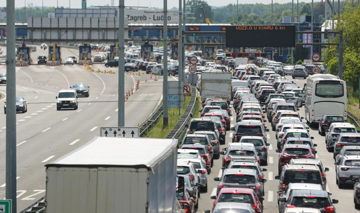 Na autocesti se poslijepodne očekuje gust promet i zastoji, arhiva