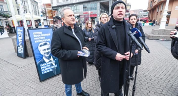  Zagreb: Performans Foruma mladih SDP-a povodom Medunarodnog dana borbe protiv korupcije. 