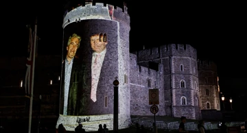 Projekcija Jeffreyja Epsteina i Donalda Trumpa na dvorcu Windsor