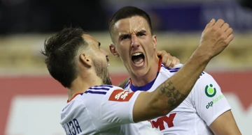 Slavlje nakon pogotka Šege Osijeku