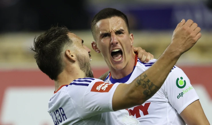 Slavlje nakon pogotka Šege Osijeku