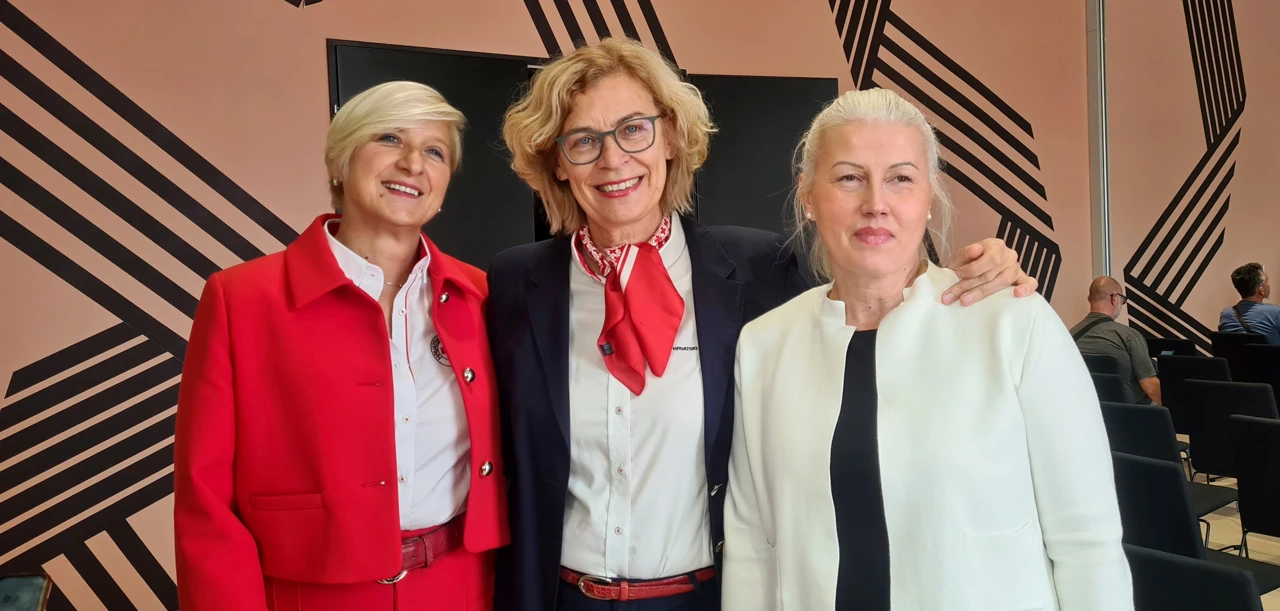 Jasna Vekić, Lorena Lazarić Stefanović i Jasmina Simović Medica