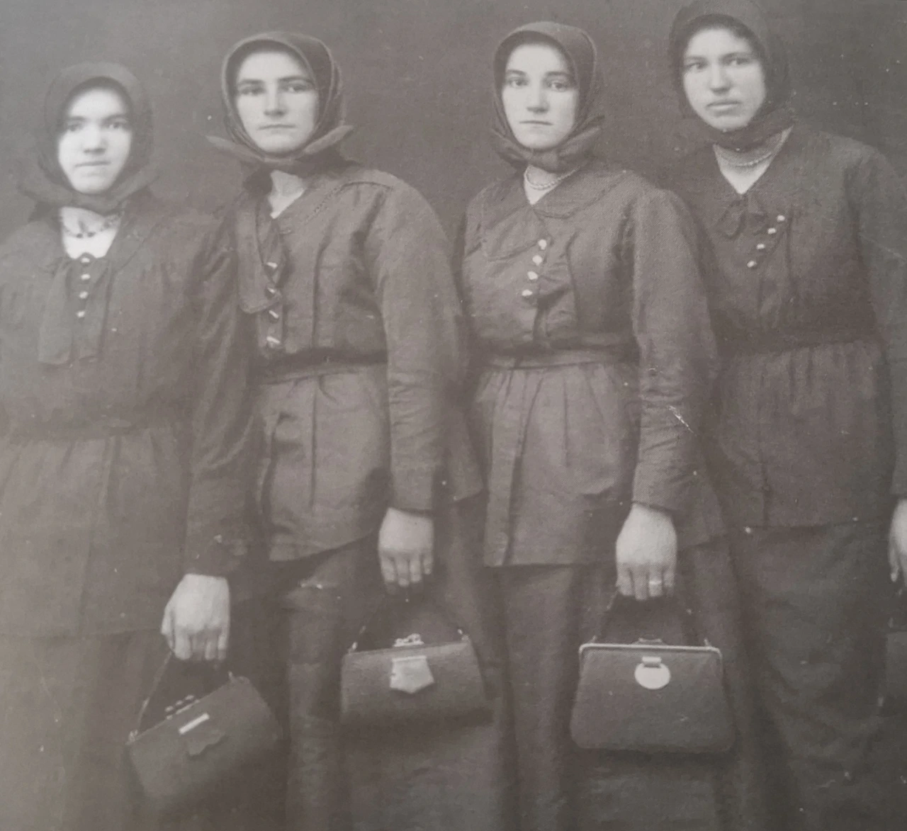 Običaji, Foto: preuzeto iz knjige više autora "Moj Nenadić" izašle u Somboru//