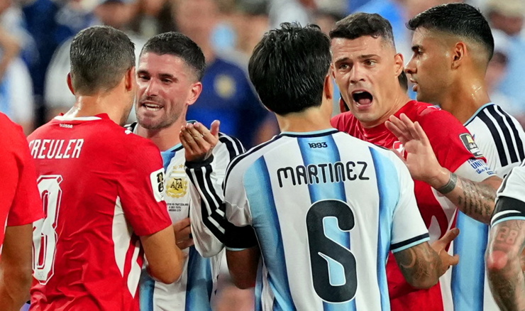 Švicarci složni: Sudac pogurao Argentinu u polufinale