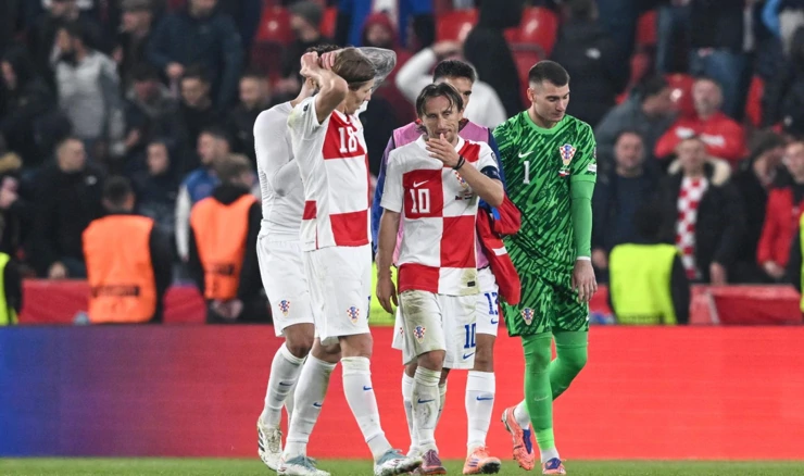 Hrvatski nogometaši nakon utakmice u Pragu