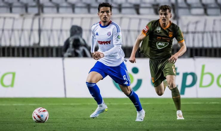 Sporting Gijón bacio oko na Hajdukovog veznjaka