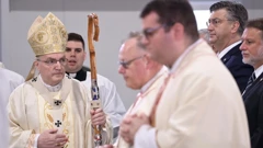 Kardinal Bozanić predvodio svetu misu za Domovinu prigodom Dana državnosti 