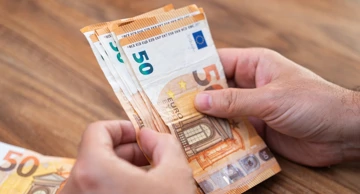 Najveće plaće u informacijama i komunikacijama - Fina