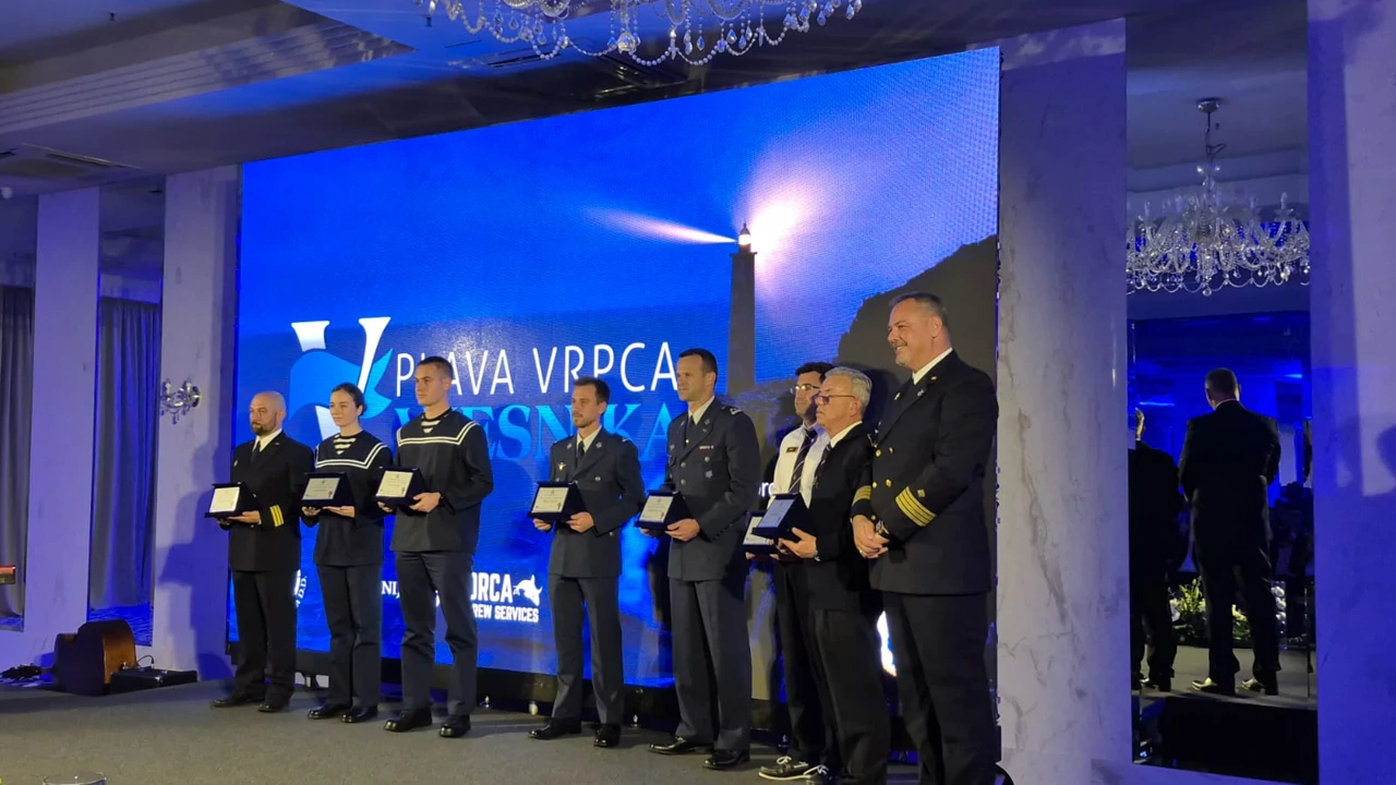 Pripadnici OSRH i Obalne straže koji su spašavali na području Istre