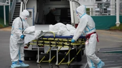 U Rusiji novi crni rekordi - 33 tisuće novozaraženih, više od tisuću preminulih. 