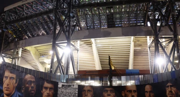 Stadion Diego Armando Maradona, Napulj
